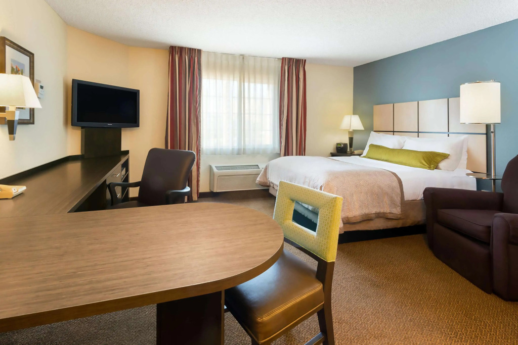 Sonesta Simply Suites Chicago OHare Airport