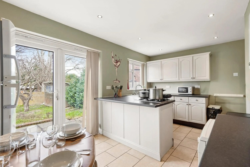 Luxury Homes 6 beds in Maidstone