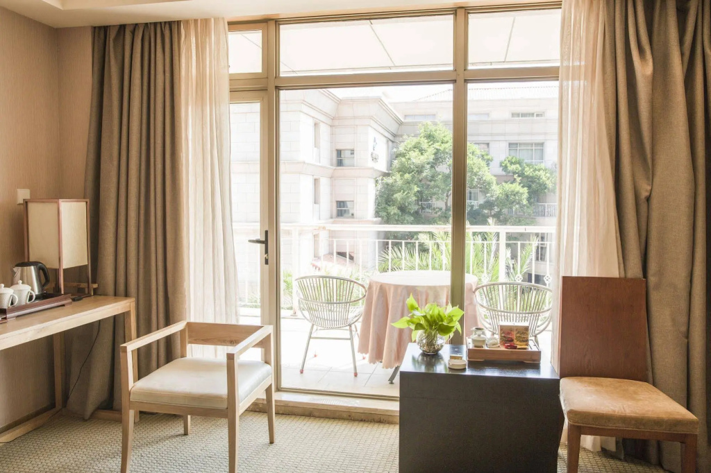 Titan Paradise Xiamen Hotel
