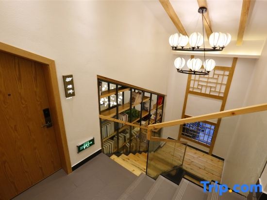 Fenghuang Yunqiao Free River View Boutique Homestay (Fenghuang Ancient City Yunqiao Branch)