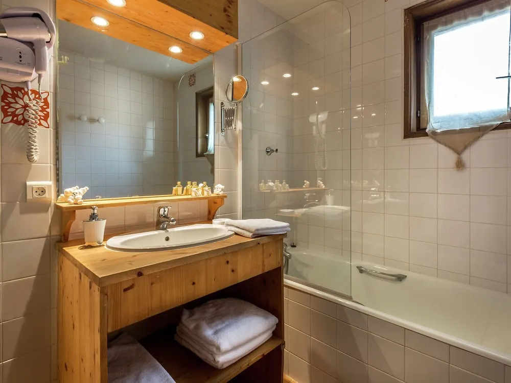 Savoyards and rustic studio in the heart of Val d'Isère