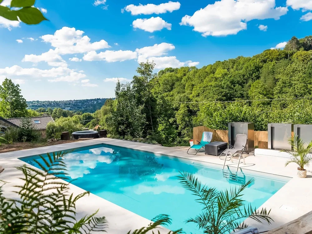 Holiday home with sauna and swimming pool