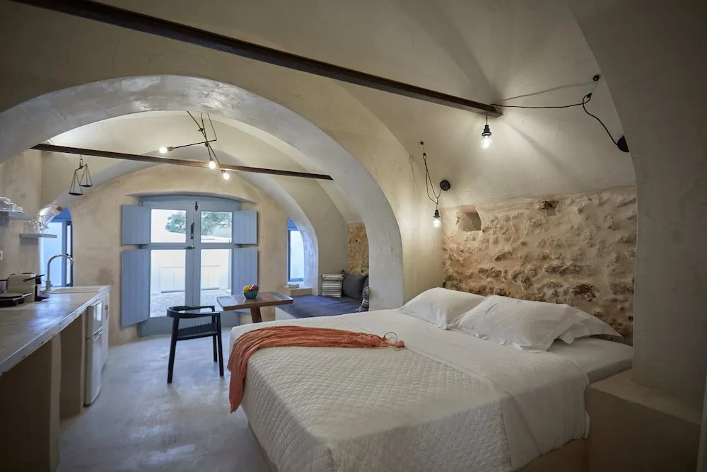 Oias Cellars