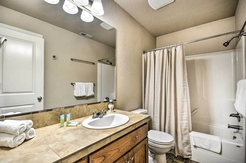 Portland Home w/ Private Hot Tub: 9 Mi to Downtown