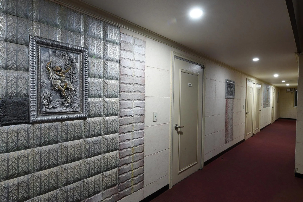 Sweet Hotel