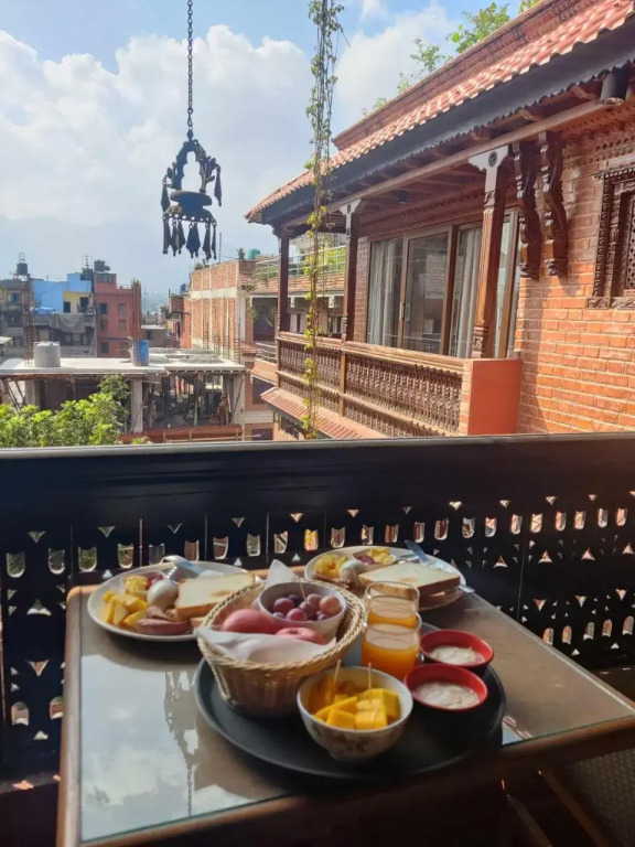 Nag Pukhu Guest House