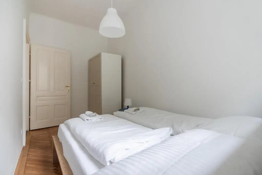 Universum Apartment 2