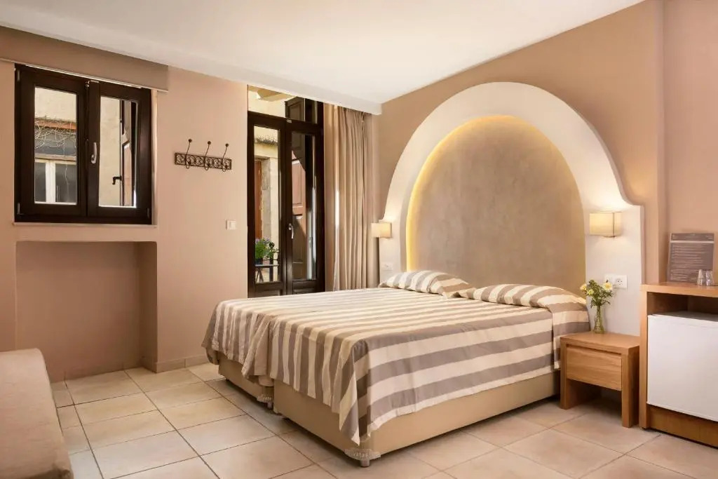 Morfeas Hotel