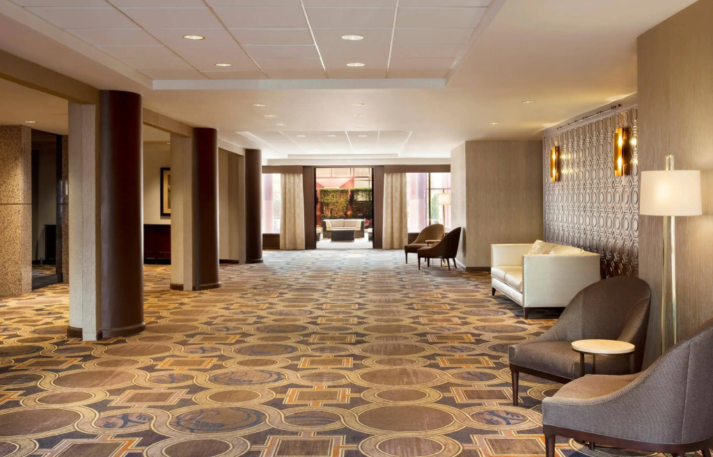 Sheraton LaGuardia East Hotel