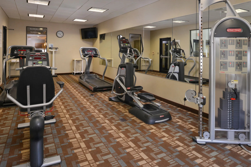 Holiday Inn Express & Suites Bridgeport by IHG