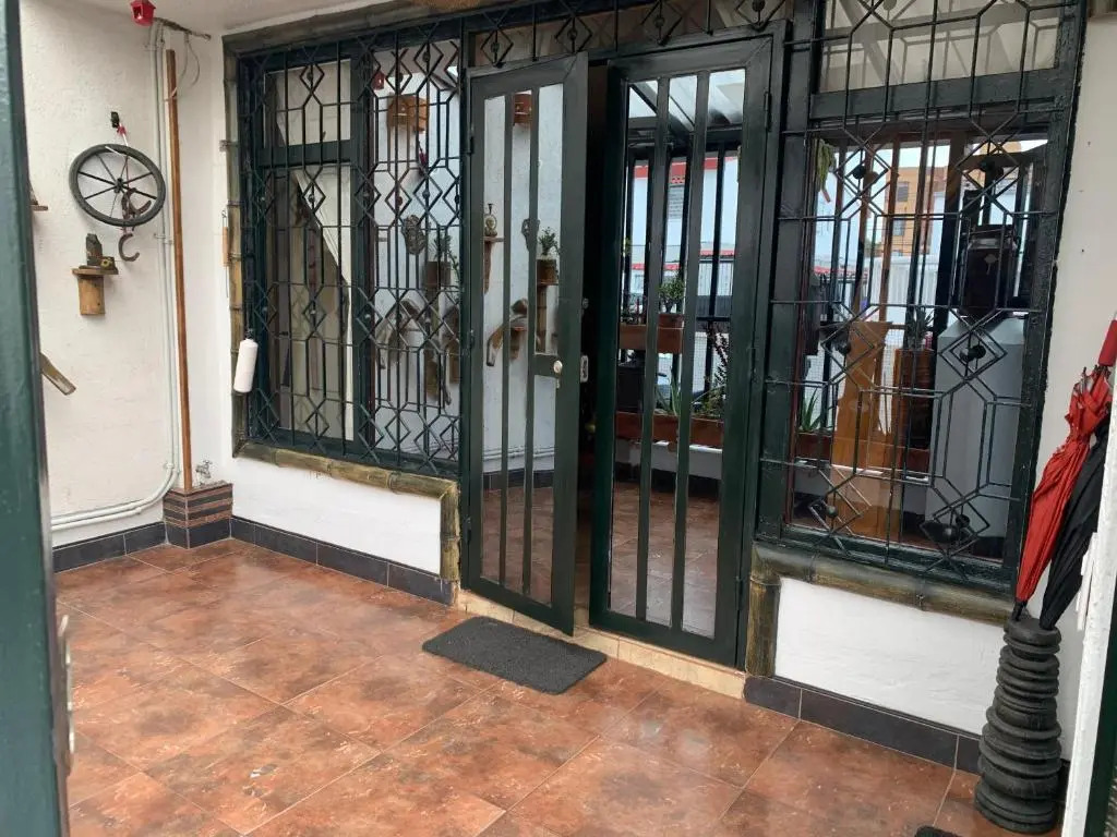 Apartamento en madera cerca del C.C Titán Plaza