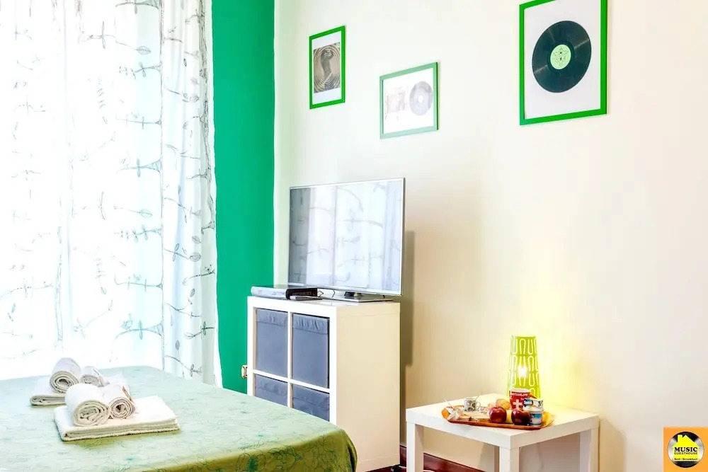 Apartment with 3 Bedrooms in Roma, with Wonderful City View And Wifi - 10 Km From the Beach