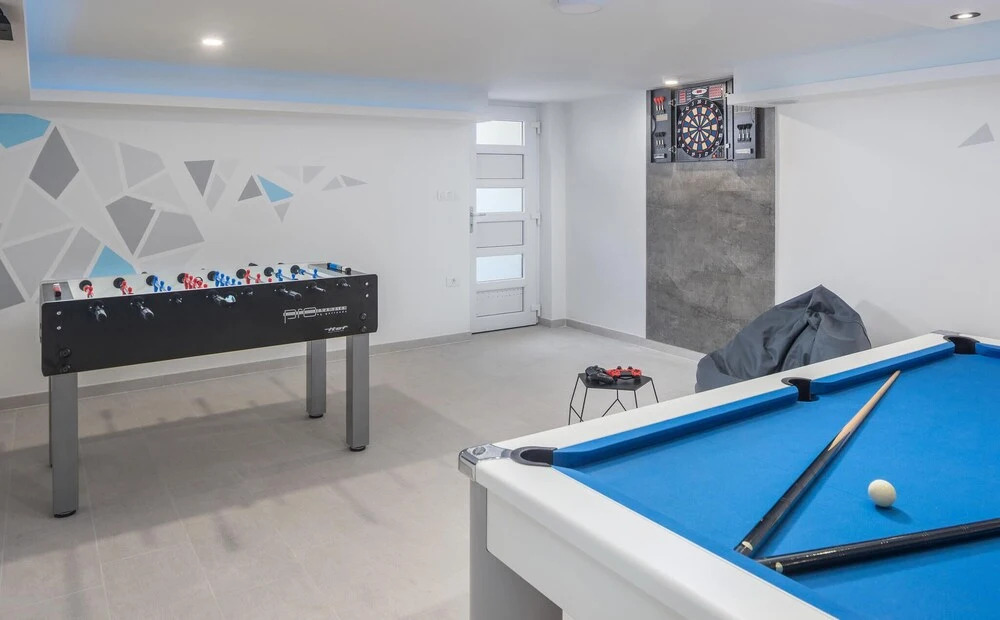 Nice Home in Medulin With Wifi and 5 Bedrooms