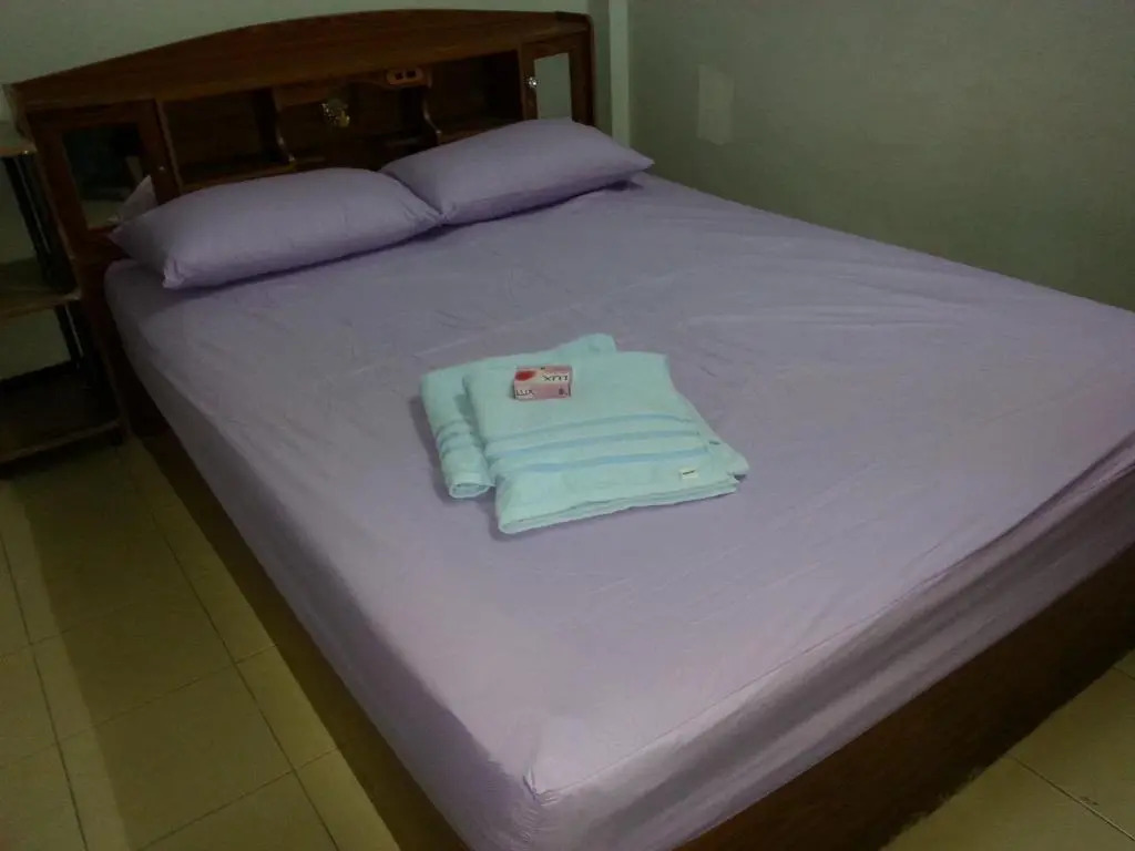 Roong-Arun Apartment