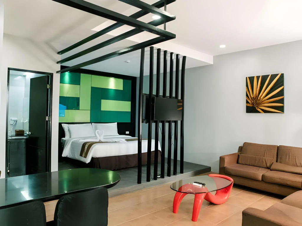 Sun City Suites