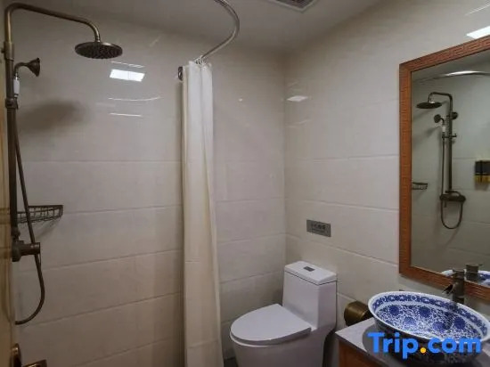 Homeinn Pebble Hotel (Beijing Qianmen Pedestrian Street)
