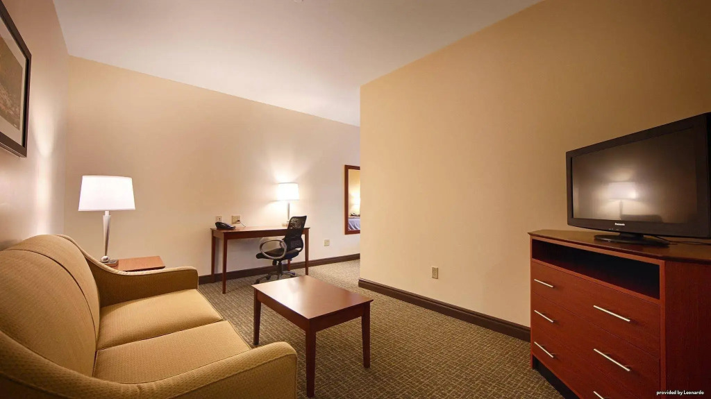 Best Western Pioneer Plaza