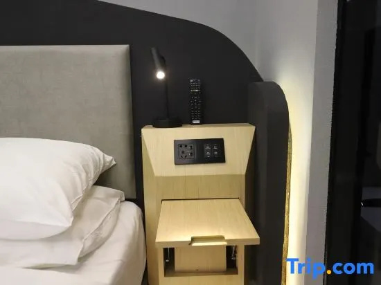 Jinwu Zhixuan Business Hotel (Jinhua Shimao City Plaza Wuzhou Ancient City Scenic Area Branch)