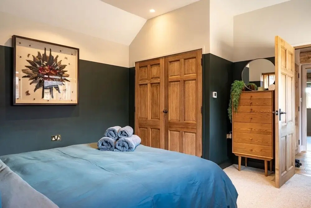Morden Rustic Country Converted Stable, Kent Downs