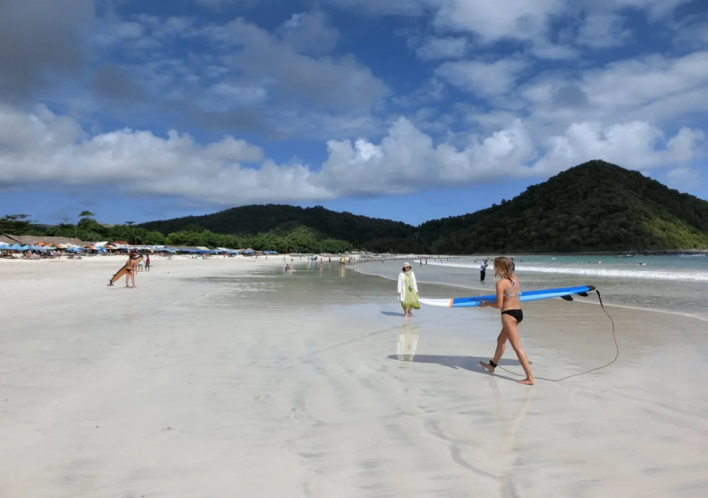 Lombok Holiday Hotel