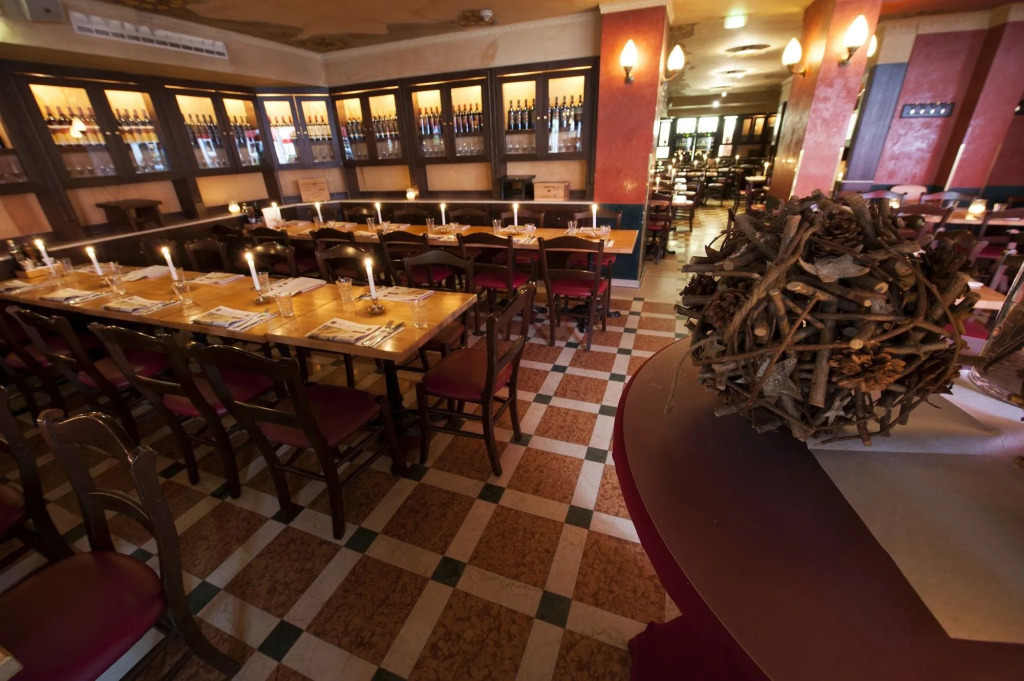 XII Apostel Albergo