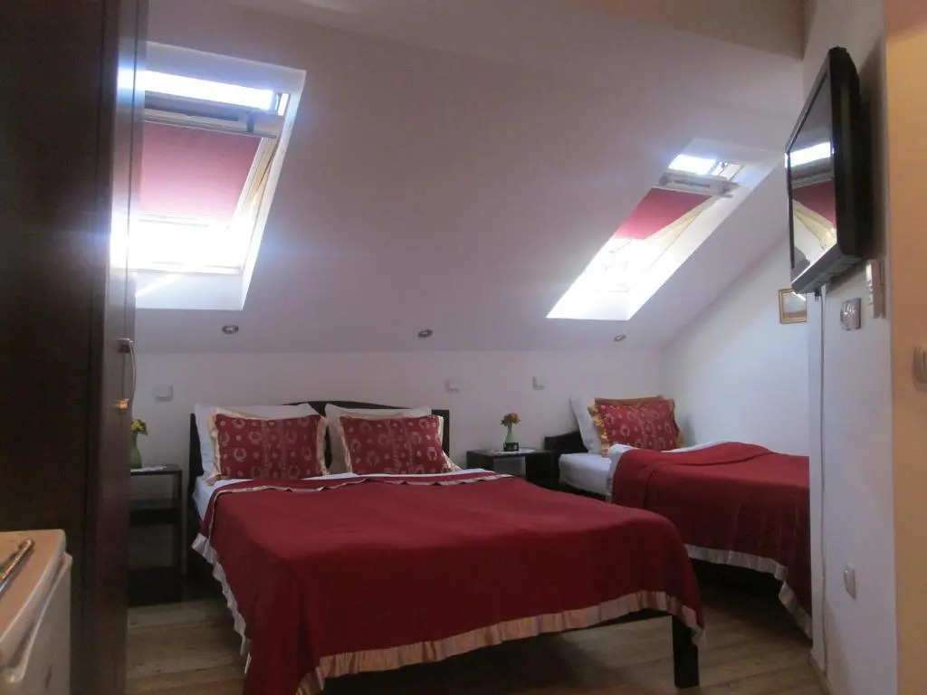 THE ONLY ONE Accommodation