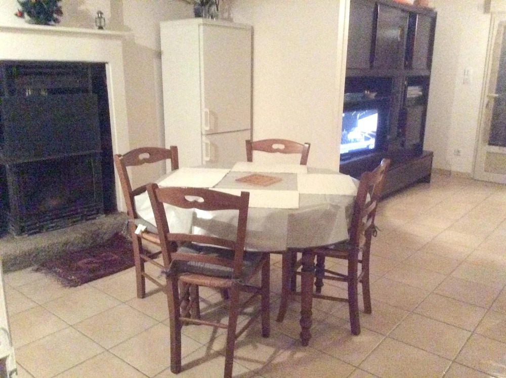 House With 2 Bedrooms in Feytiat, With Wonderful City View and Wifi -