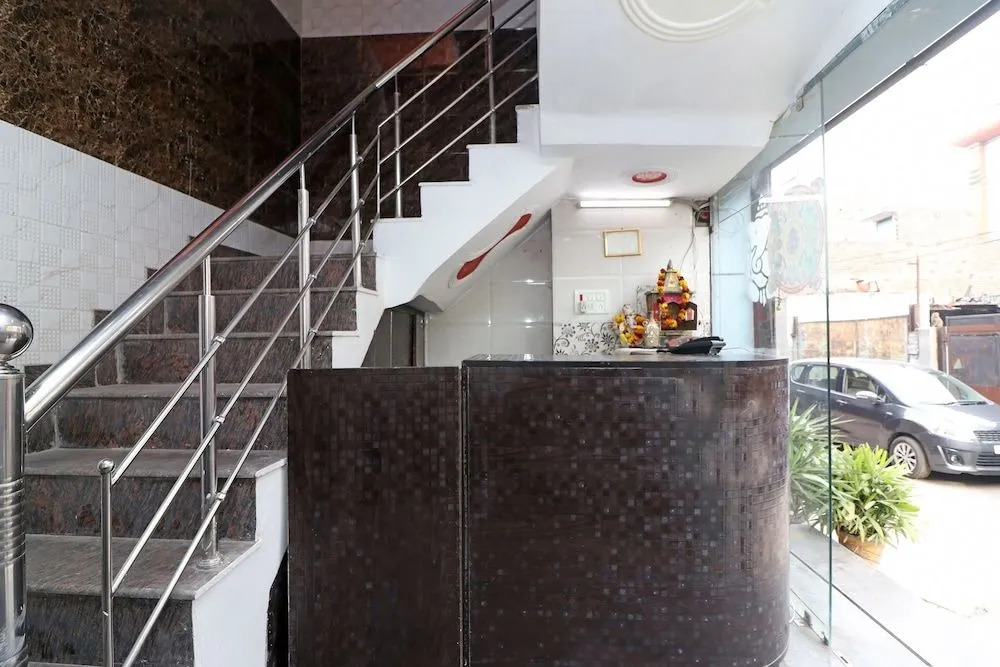 OYO 28331 Hotel Keshav-a Unit Of Ghaziabad Inn