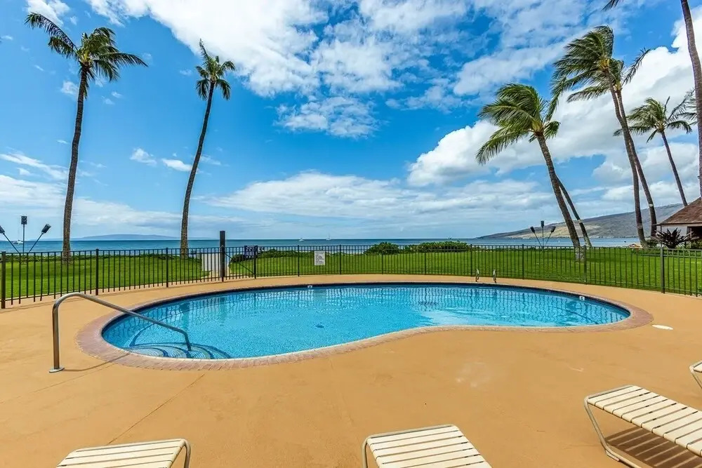 KBM Resorts FREE CAR Maalaea Surf 1-Bedroom Condo with Prime Location and Turtle views MSR-F2