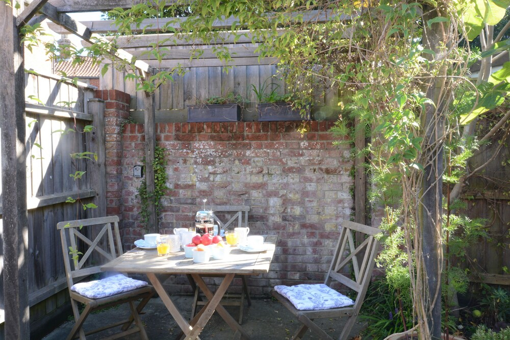 Pebble Beach Cottage, Aldeburgh
