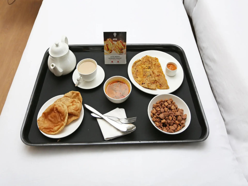 OYO 27654 Hotel Grand Valley