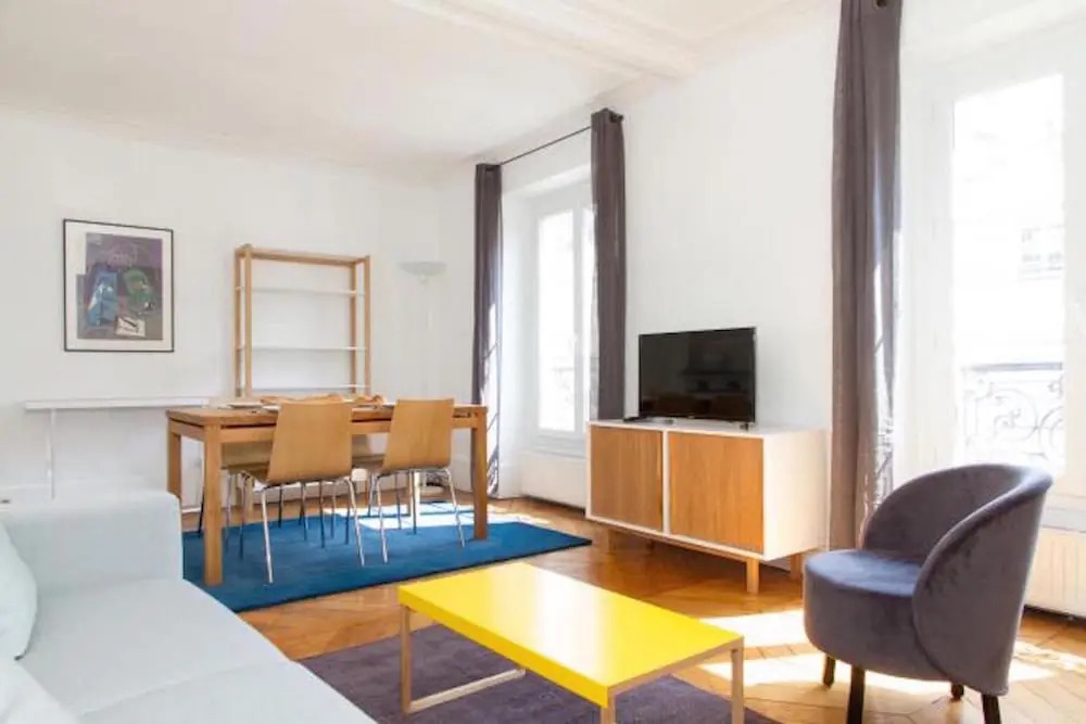 Marais - Place des Vosges Apartment