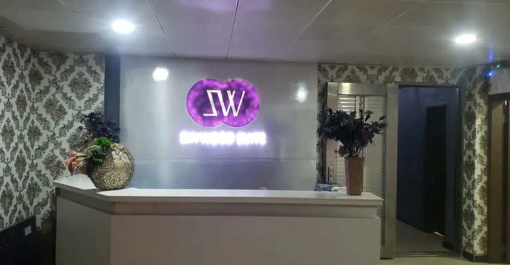 De Skywood Hotel and Suites