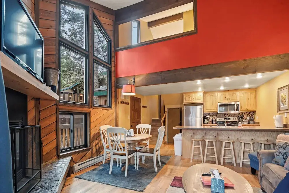Ski Access SS7B Retreat Pet Friendly
