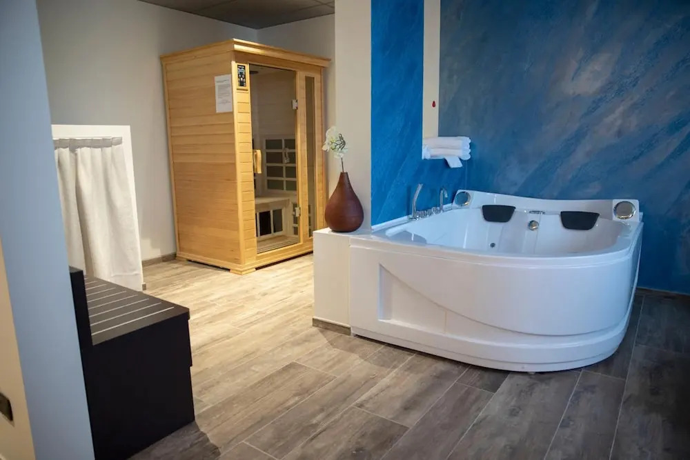 Casta Hotel