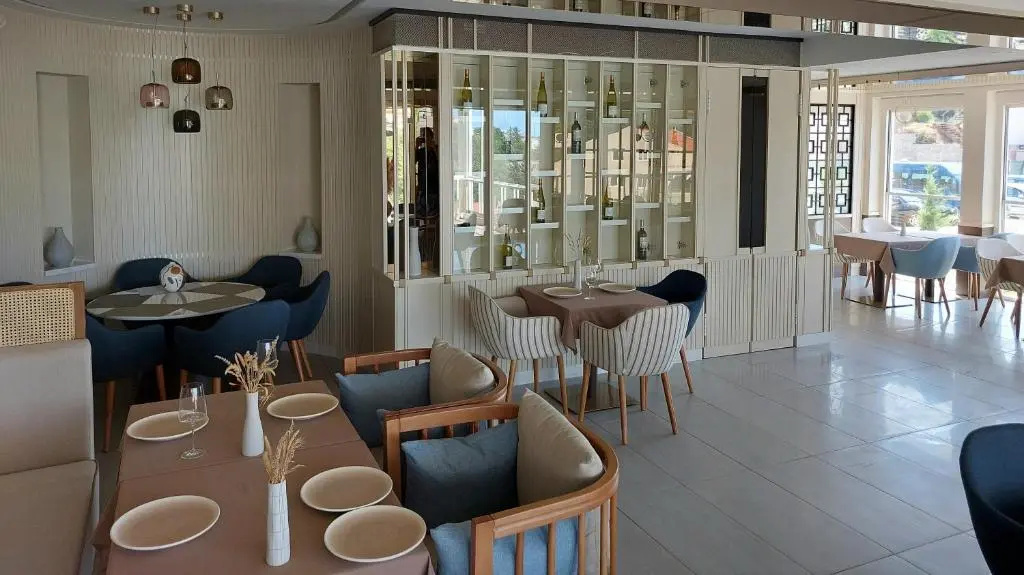 Comfort studio with sea view and swimming pool