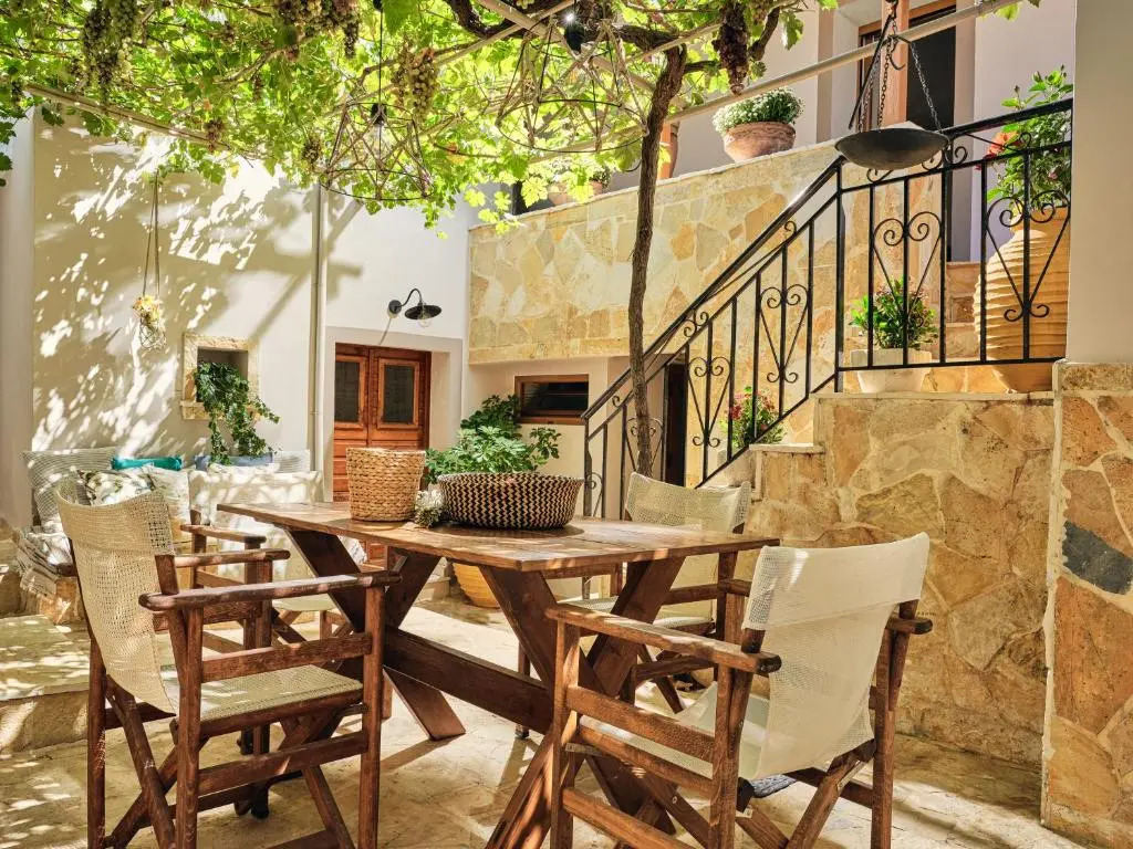 Joya Village House