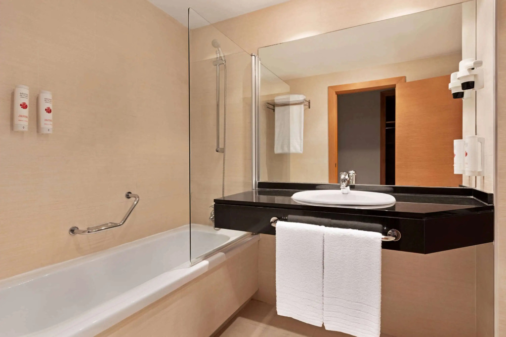 Ramada by Wyndham Valencia Almussafes