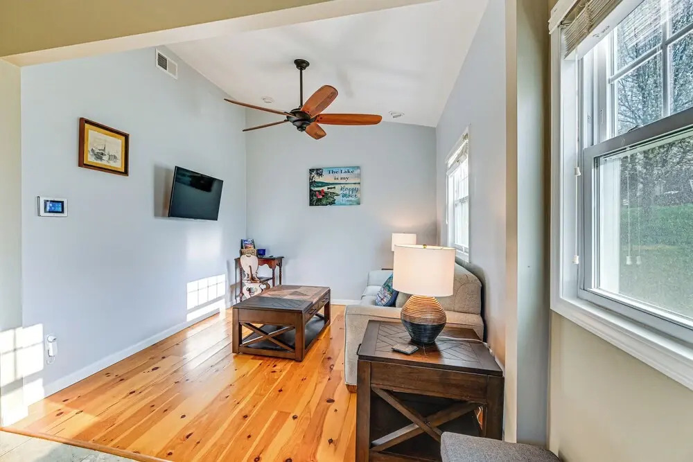 Walk to Lake! Pet-friendly Cottage in Honeoye