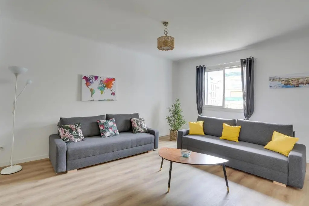 Magnifique T5 (12pers) 129m²-Climatisé-Vieux-Port