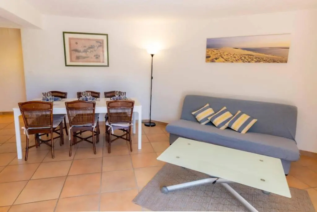 Forest flat / Terrasse-spa-bbq-10min à pieds de la plage