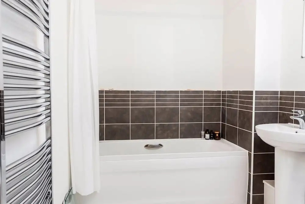 Beautiful and New Home for 5 in West Cambridge