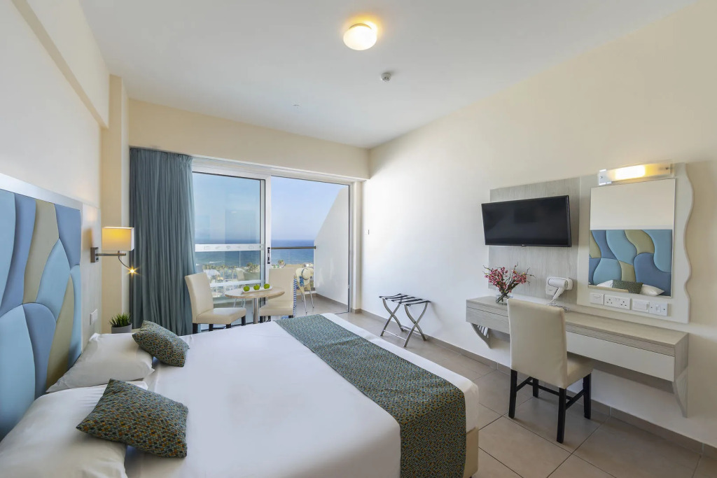 Tofinis Hotel
