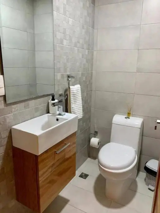 Precioso apartamento 1BR, piscina, gym, sauna, vista a la ciudad