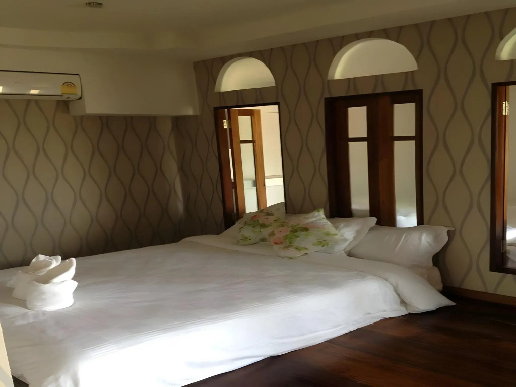 At Casa Guesthouse Amphawa