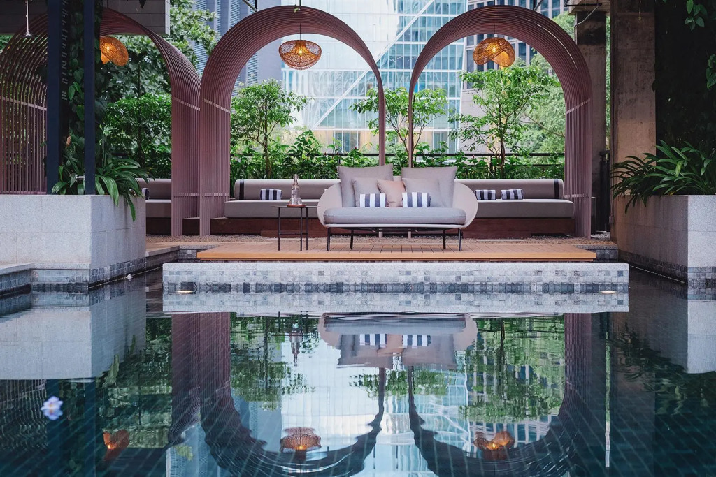 KLoe Hotel