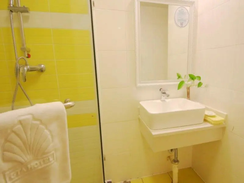 Green Tree Inn Suzhou Changshu North Railway Stati