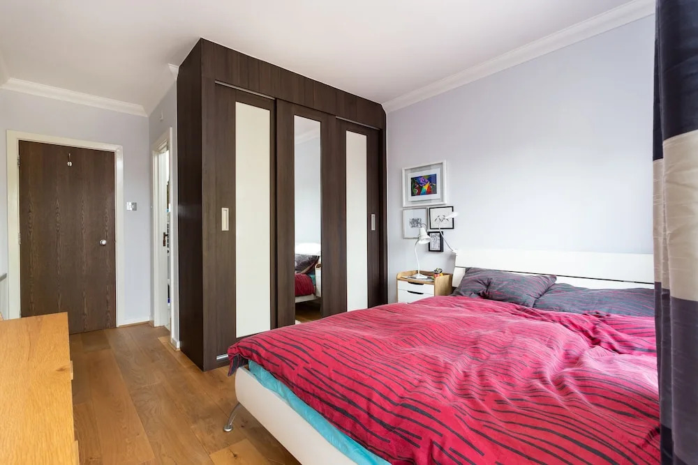 Modern 2bed and Bath W/balcony Flat in Shoreditch