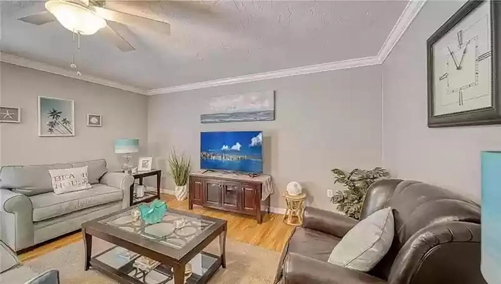 Lovely 3 Bedroom Condo On Golf Course