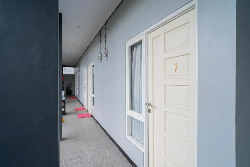 RedDoorz Syariah near Jalan Ahmad Yani Banjarmasin 3